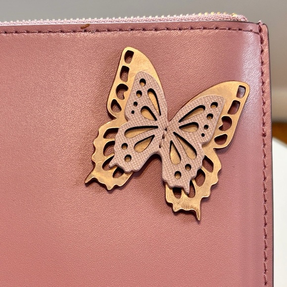 Kate Spade NWT Gia All the Buzz Clutch Butterfly Applique Dusty Peony MSRP $149